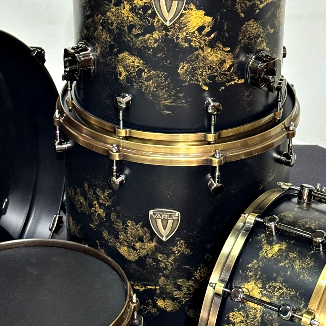 Oro Nero Drum Set - Image 4